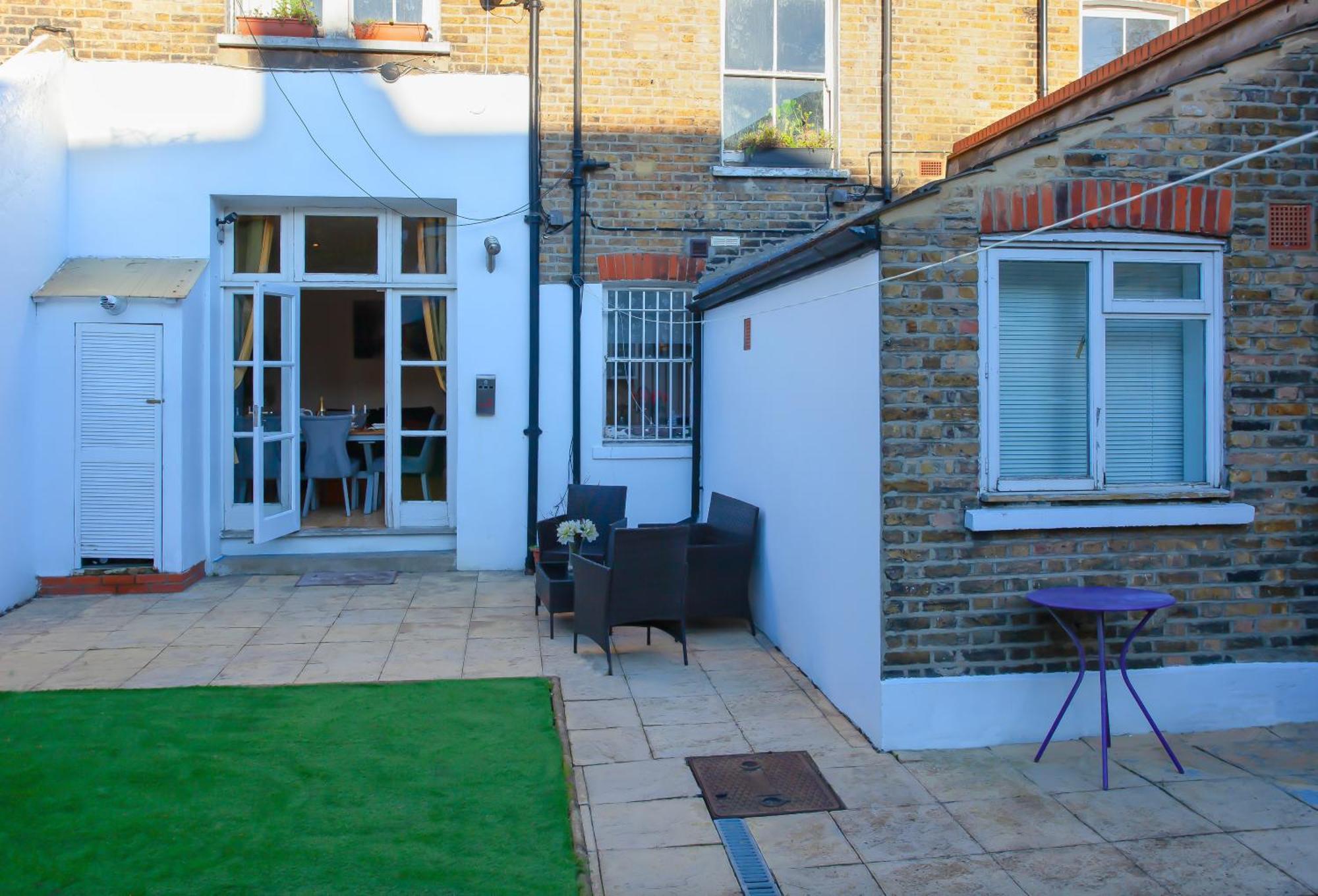 Апартаменты Templar Large Garden Flat Лондон Экстерьер фото